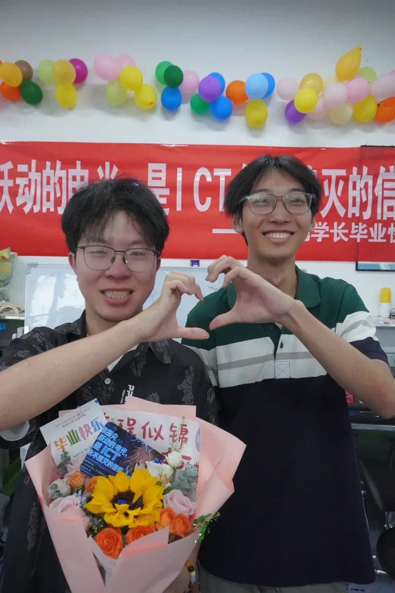 无线通信创新应用平台成员合影